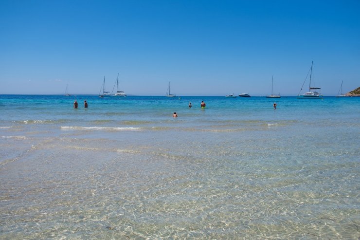 Las Salinas - from beach page
