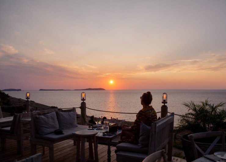 Hostal La Torre sunset session event page