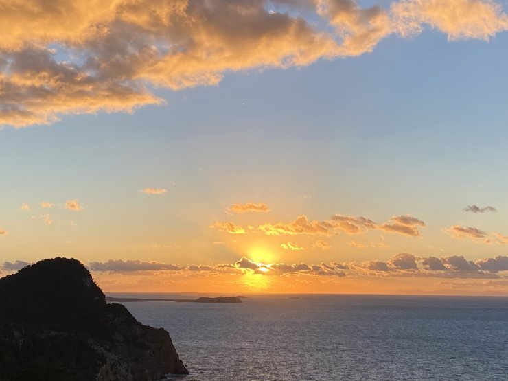 Las puertas del Cielo taken from another article. No folder ref