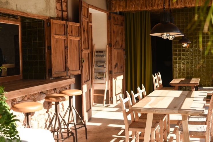Las Dalias Café