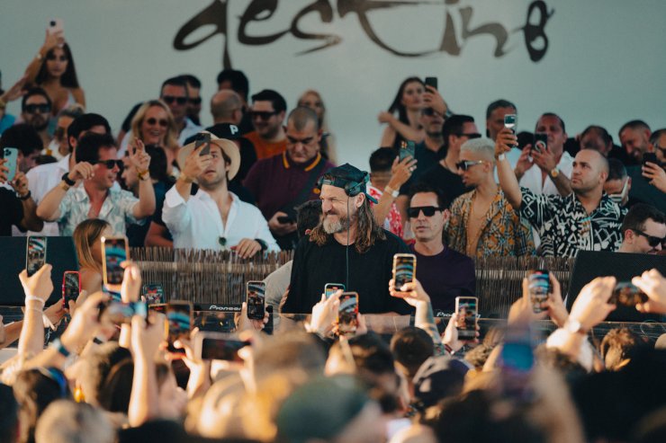 Destino Five Ibiza by Adolf Comes