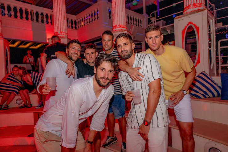 Puro reggaeton Es paradis