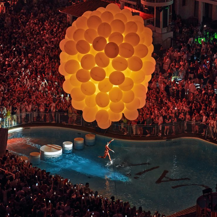 David Guetta presents F*** ME I'M FAMOUS! | Ushuaïa Ibiza