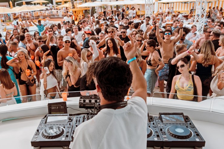 O Beach Ibiza por Marina Baeza