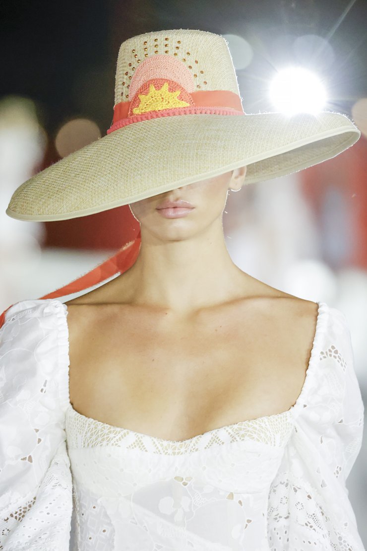 Sfilata di moda Adlib 2026 - Cappello S72