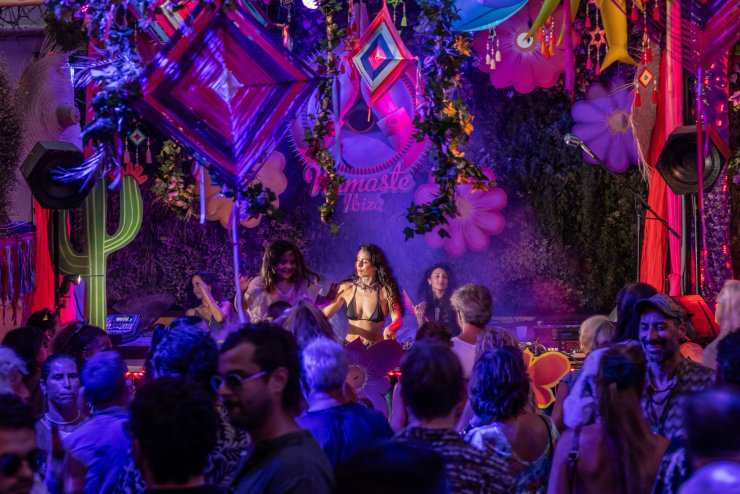 Namaste | Akasha | Las Dalias