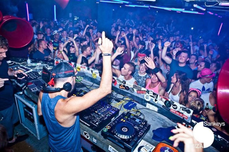 Darius Syrossian sceglie le sue attività preferite da fare a Ibiza.
