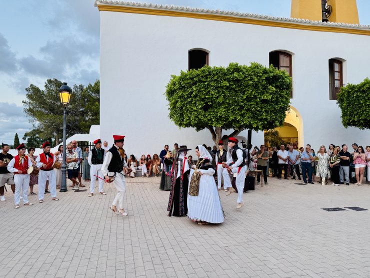 Ball pages by Ibiza Spotlight - 07 2025 Steffi Nordmann