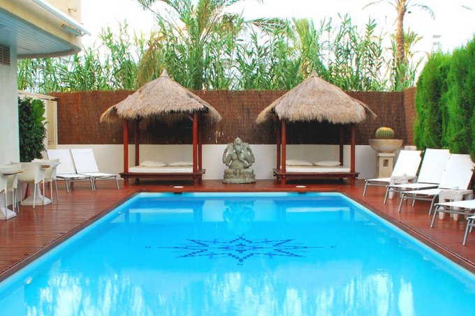 El Hotel de Pacha pool