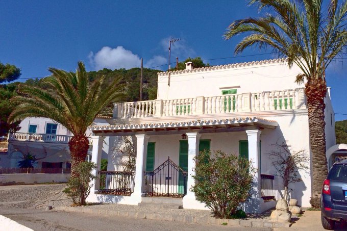 Cat Milton Houses at Las Salinas