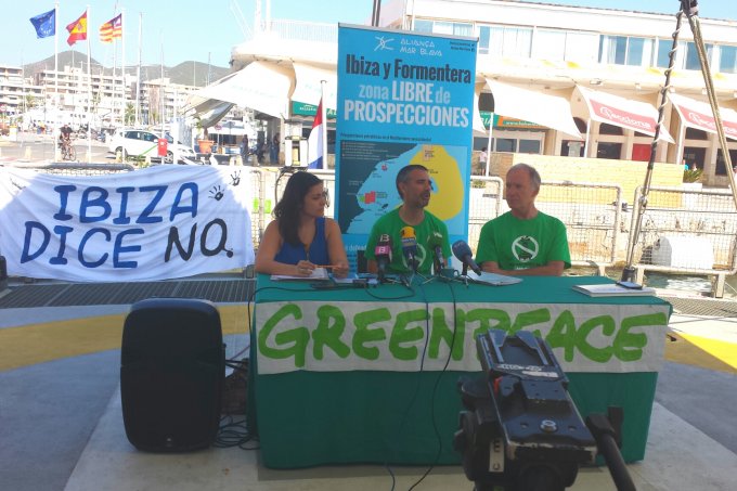 The arrival of The Rainbow Warrior by Jane C