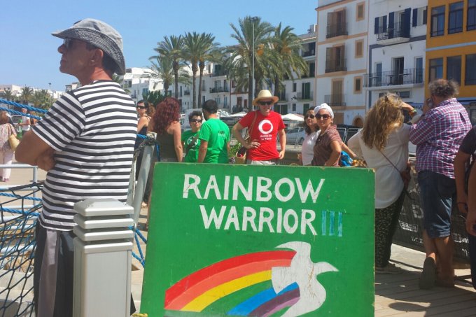 The arrival of The Rainbow Warrior by Jane C