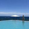 Entspannung am Pool: W Ibiza
