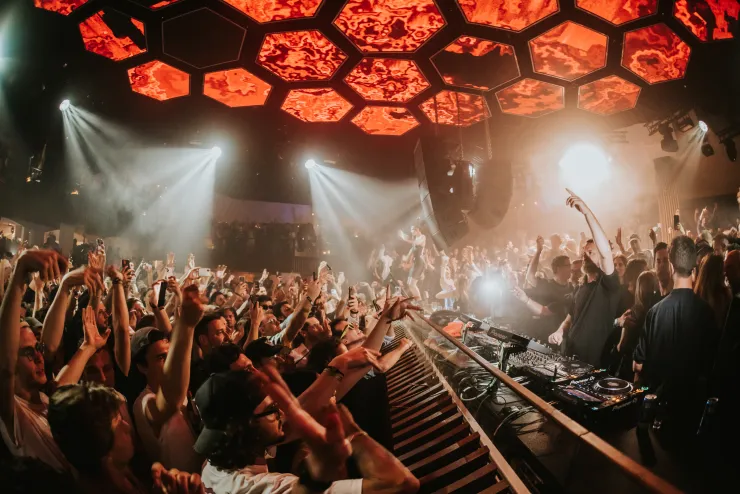 Bild von Mario Pinta, geliefert von Paloma (Pacha Press) Mai 2022 Solomun +1 | Pacha by Mario Pinta