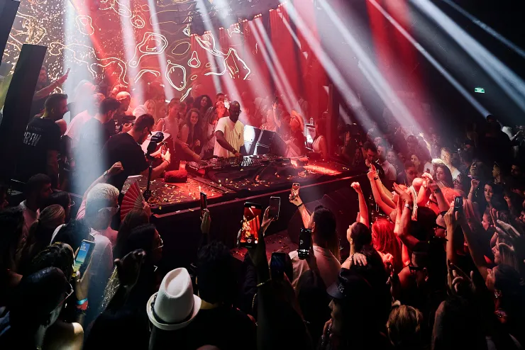 Bild bereitgestellt von TNL Press September 2022 Black Coffee | Hï Ibiza