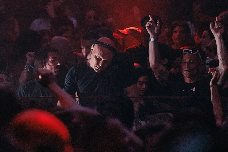 Music On | Pacha by Raul Sanchez