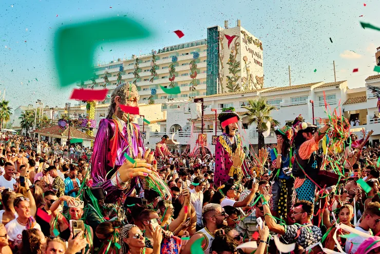 Image supplied by Charles Brongniart (TNL Press) August 2022 elrow Outdoors | Ushuaïa