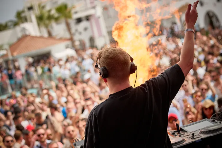 Image supplied by Adam Wilson (TNL Press) May 2023 The Signal | Ushuaïa