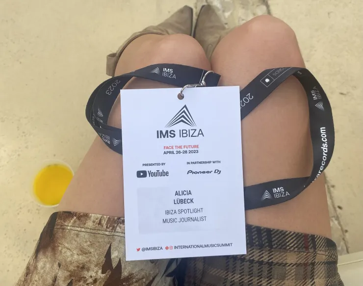  Lissy Lü does International Music Summit