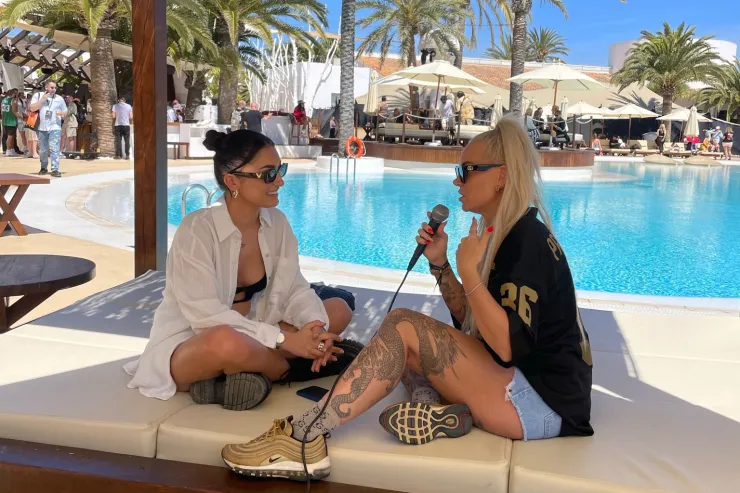  Lissy Lü does International Music Summit