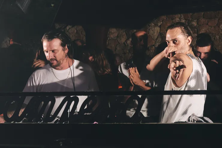 Bild aufgenommen von PHRANK, bereitgestellt von Amnesia Press Sommer 2022 Pyramid | Amnesia Ibiza by PHRANK