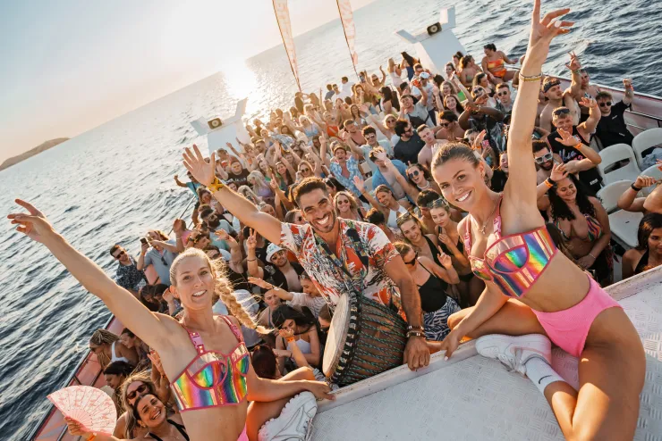 Pukka Up Boat Party | San Antonio Boat Parties