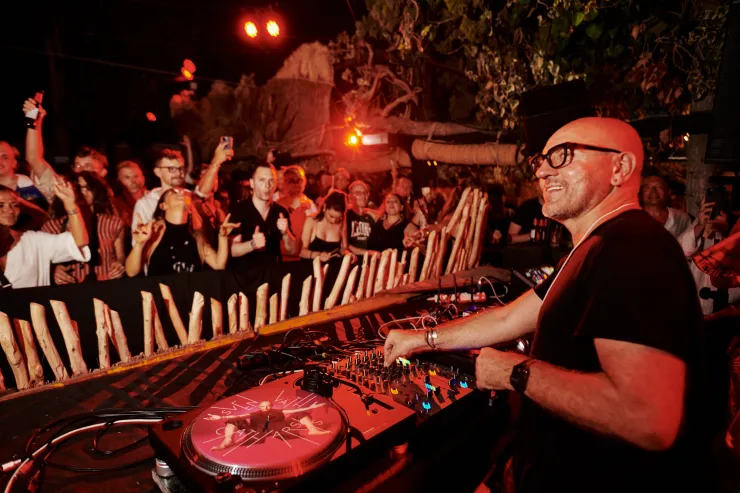 Immagine presa da PHRANK, fornita da Maurizio Schmitz settembre 2023 Sven Väth presents Catharsis | Akasha | Las Dalias