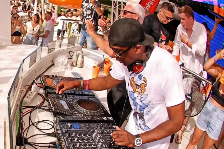 Image supplied by Paul Crane (Kinky Malinki) June 2022 Kinky Malinki | O Beach Ibiza