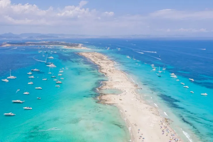 Immagine fornita da Luisa Huegen (COO dell'Ibiza Boat Club) marzo 2024 Formentera With Benefits at Ibiza Boat Club