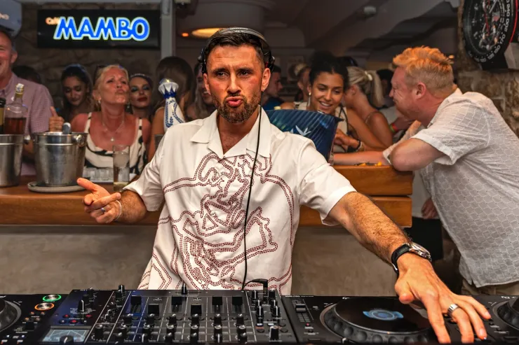 Bild heruntergeladen von der Facebook-Seite von Café Mambo, gepostet im Juni 2024 Café Mambo | Sunset Strip | San Antonio