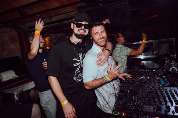 Bild bereitgestellt von Rob Chadwick (Jukebox PR) Juli 2024 Amnesia Presents