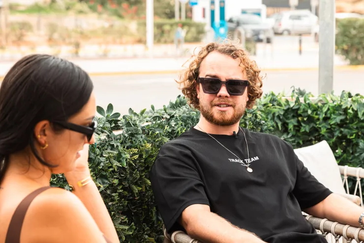 Immagine scattata da Peter Young, agosto 2024 Lissy Lü chats to... Rossi.