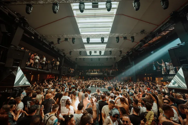 Festa di apertura dell'Amnesia
